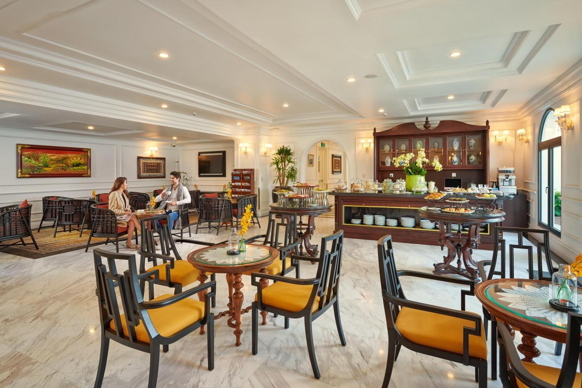 Silk Path Grand Sapa Resort & Spa Kültér fotó The restaurant